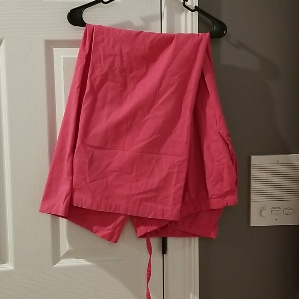 Scrubs top and bottom set